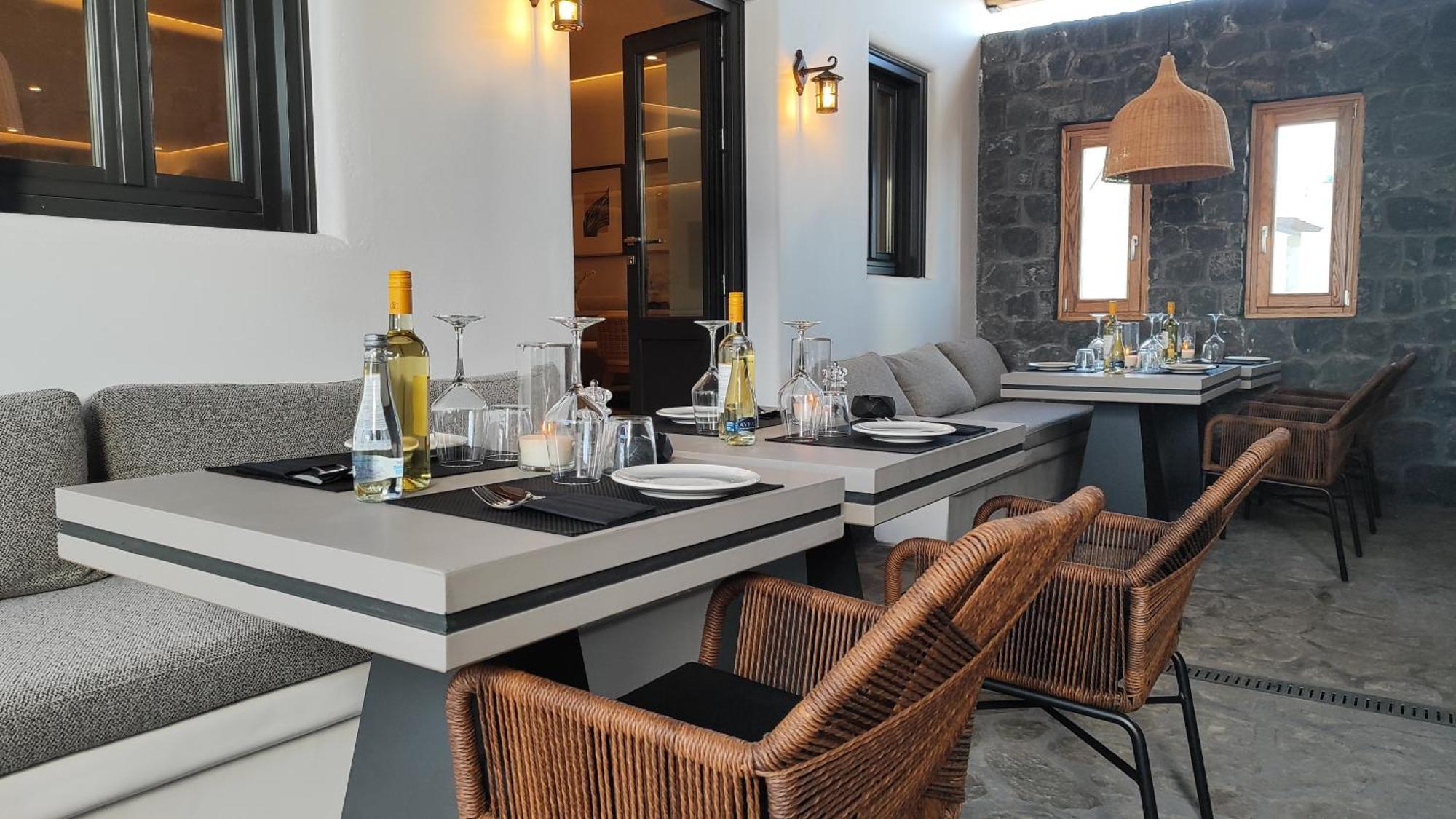 Nero Suites By Nomee Hospitality Group Imerovigli  Exterior foto
