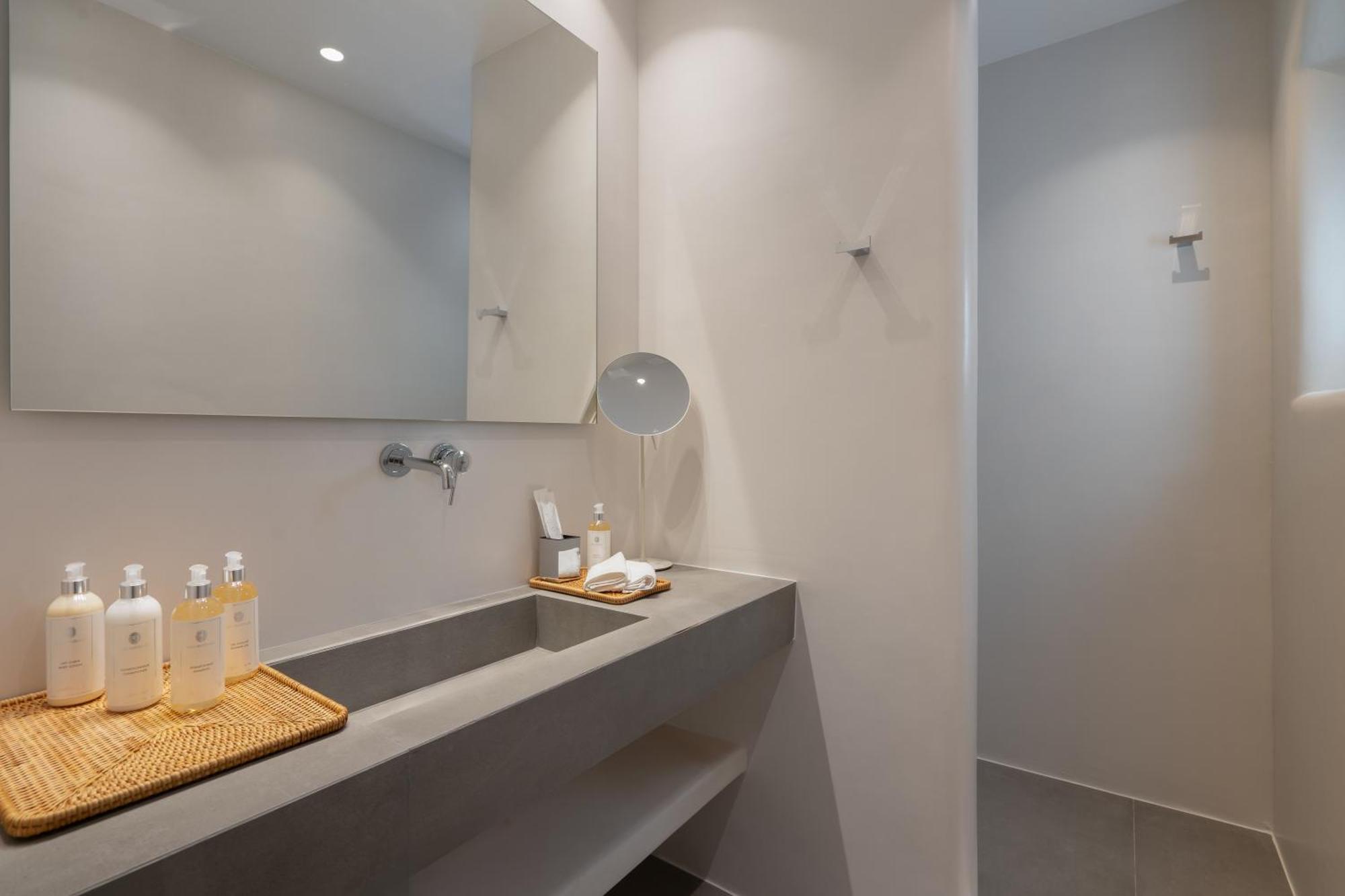 Nero Suites By Nomee Hospitality Group Imerovigli  Exterior foto