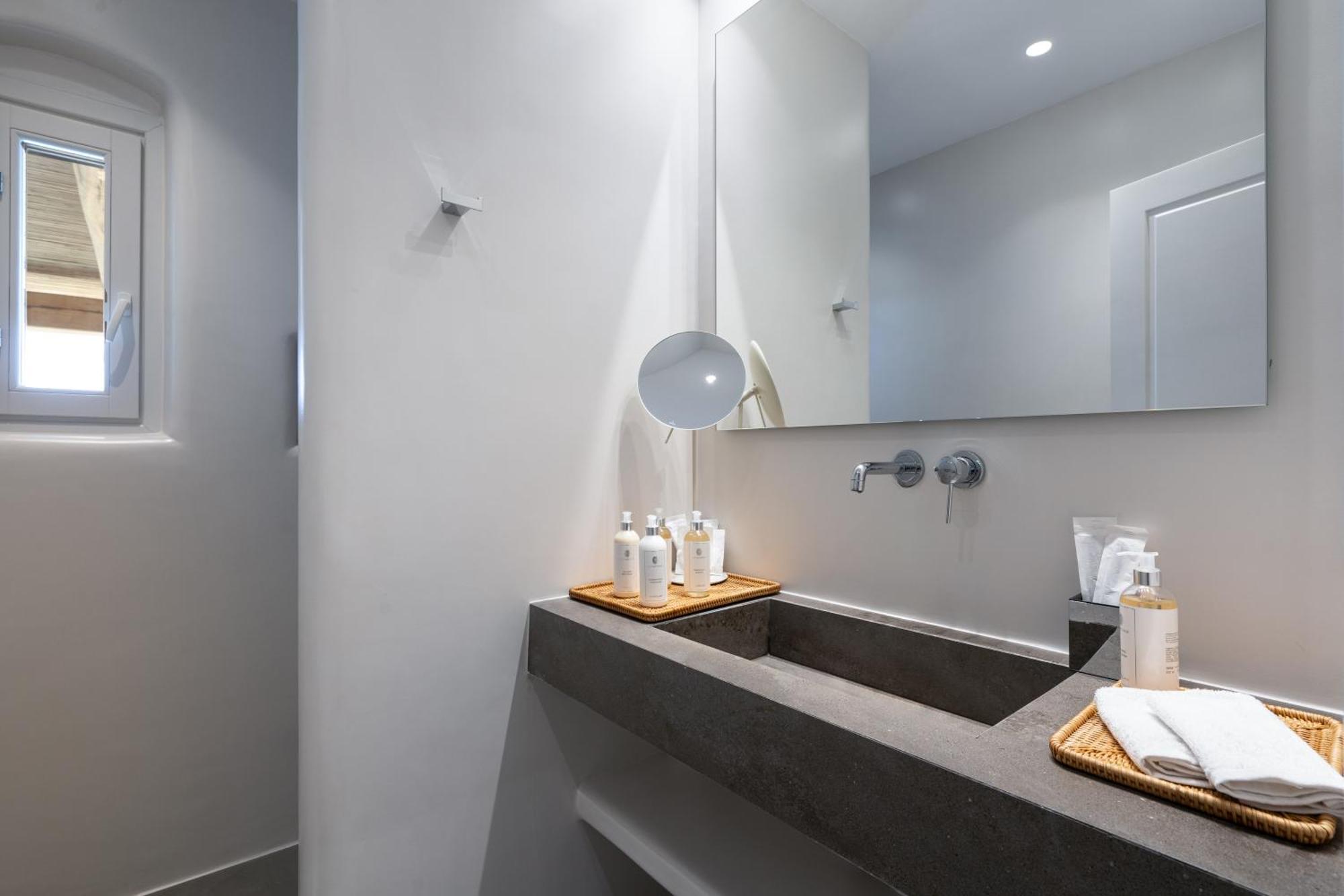 Nero Suites By Nomee Hospitality Group Imerovigli  Exterior foto